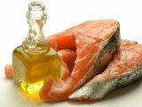 De l'huile de saumon et du saumon frais