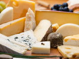 Un plateau de fromages