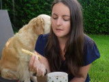 Une recette de biscuits pour chiens au beurre de cacahuètes et flocons d'avoine