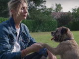 Chien qui mange des crottes : les causes et les solutions
