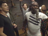 La chanson « Who Let The Dogs Out » de Baha Men (2000)