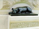 La statue de Saillie, la mascotte canine du 11ème régiment d'infanterie de Pennsylvanie, à Gettysburg (États-Unis)