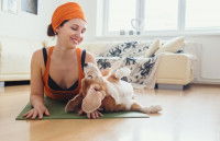 Le doga, yoga humain-chien venu des Etats-Unis