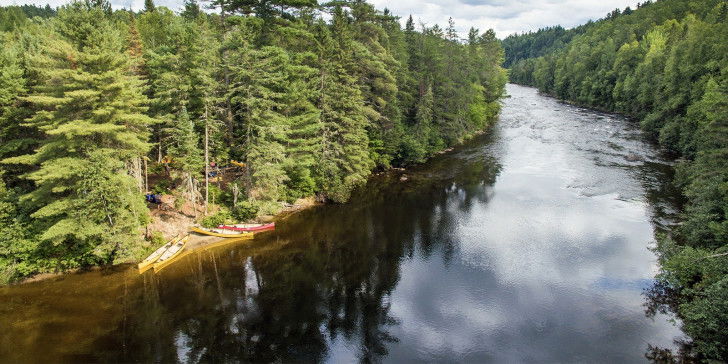 Une photo de la rivi&egrave;re Noire