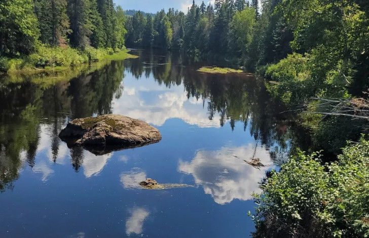 Une photo de la rivière Noire Nord-Ouest, au Québec