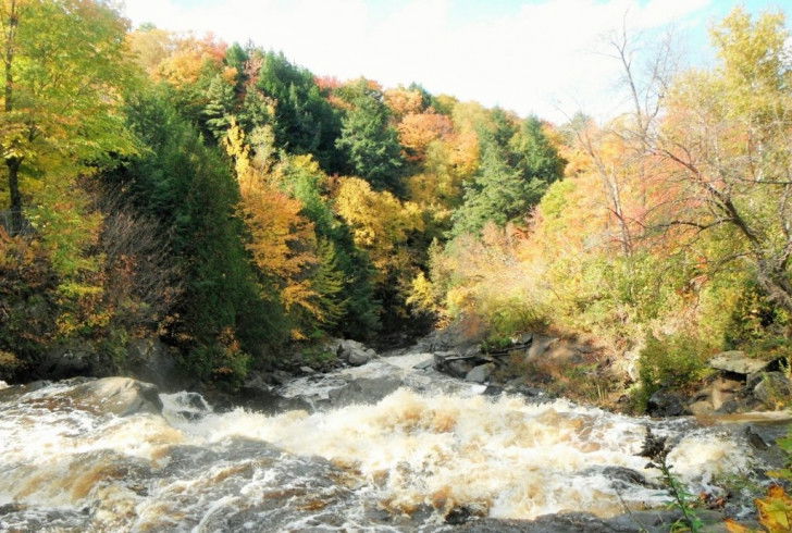 Une photo de la rivière Aulneuse, au Québec