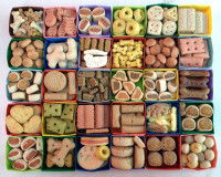 Différentes sortes de biscuits pour chien