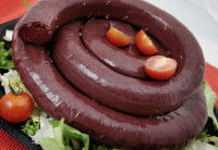 Du boudin noir dans une assiette