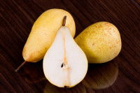 Une poire coupée en deux