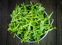 De la salade dans un saladier