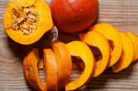 Un potimarron entier et en tranches