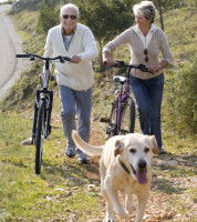 Par des stimulations et interactions au quotidien