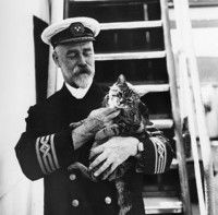 La chatte Jenny et Edward Smith, le capitaine du Titanic
