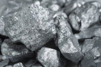 Des morceaux de roche contenant de l'argent