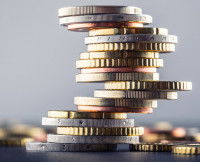 Une pile de pièces de monnaie